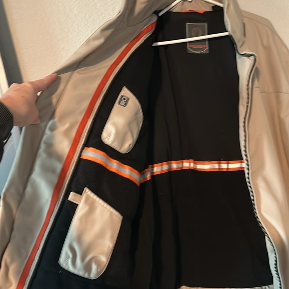 Weatherproof jacket - Picture 8 of 14